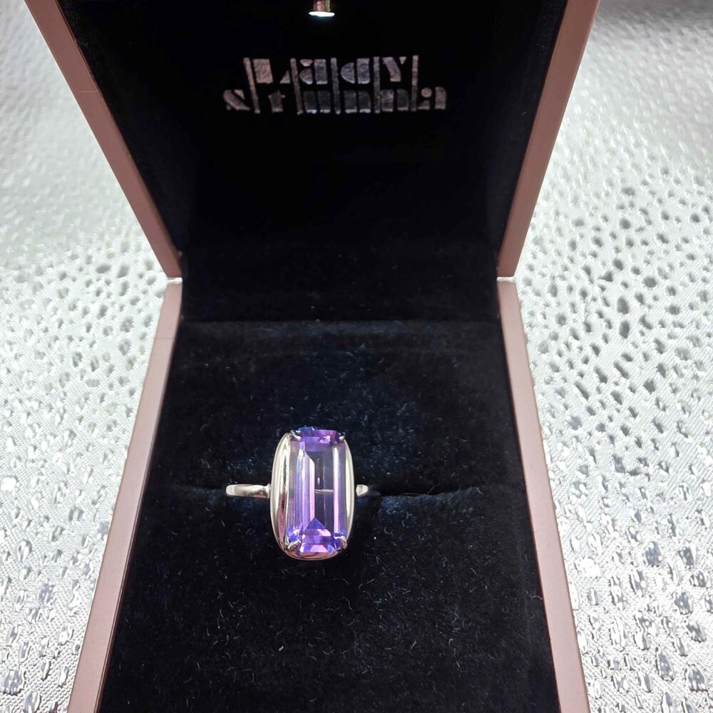 Rectangular Emerald-Cut Amethyst Gemstone Set In … - image 2